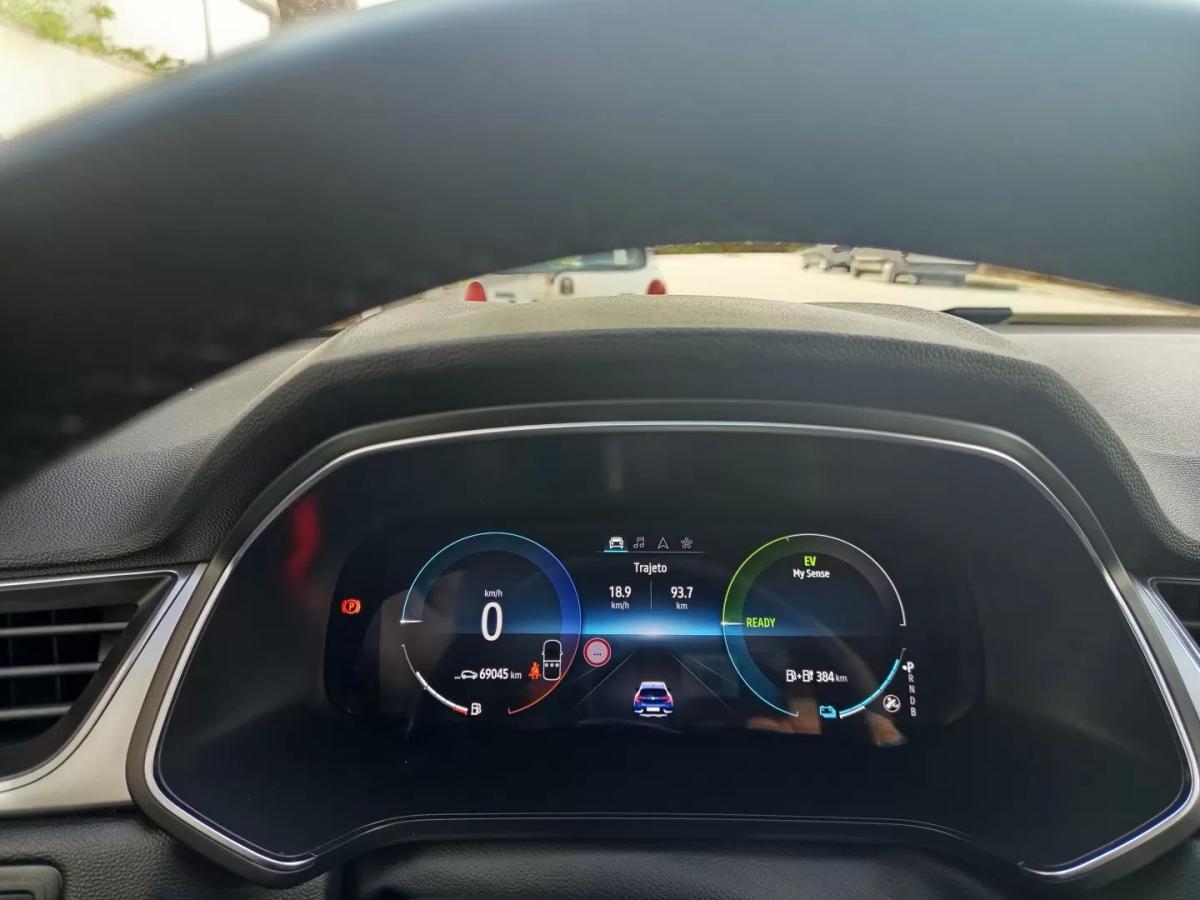 renault-captur-2022-hibrido-1598cc
