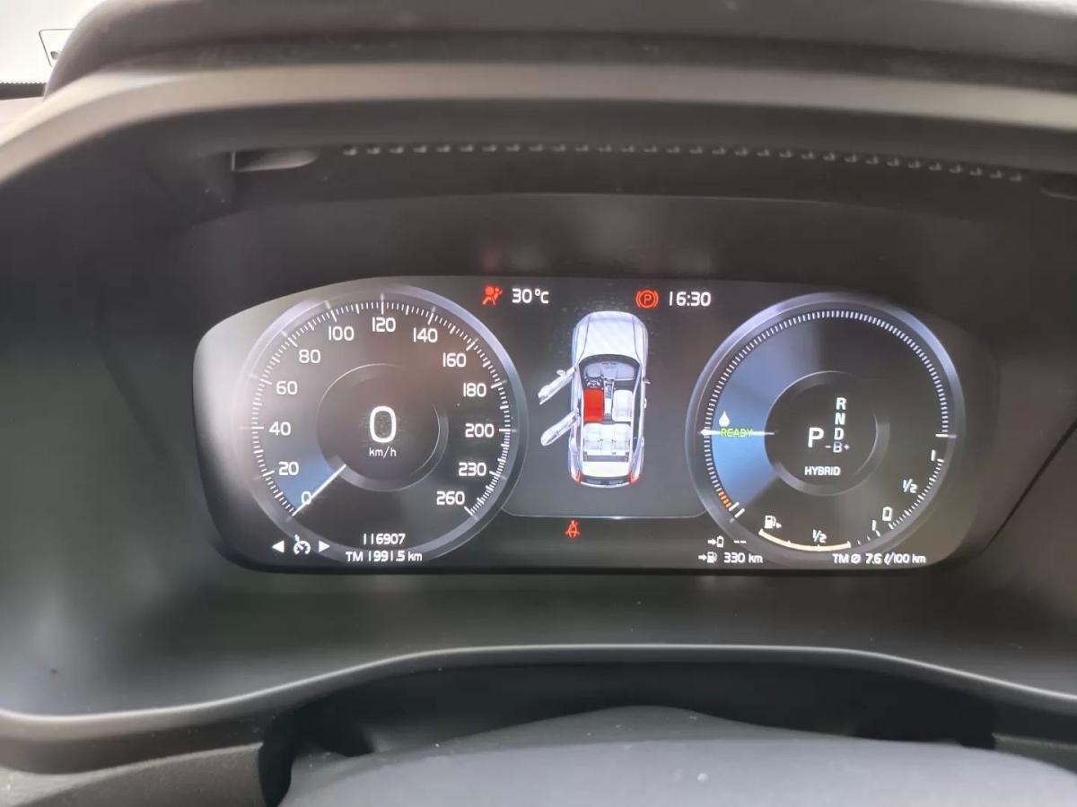 volvo-xc40-2020-hibrido-1477cc