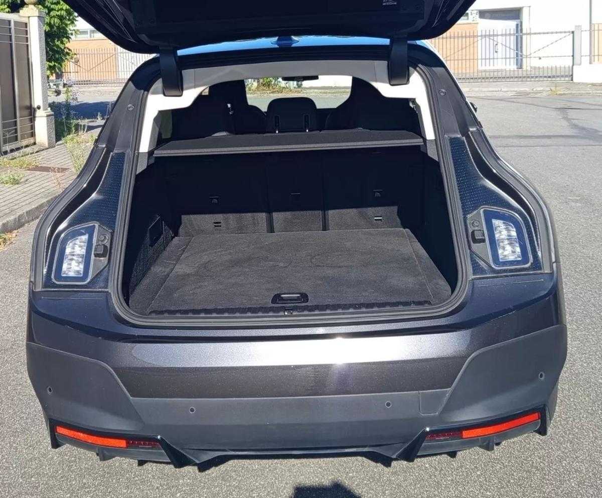 bmw-ix-2022-eletrico-200cc