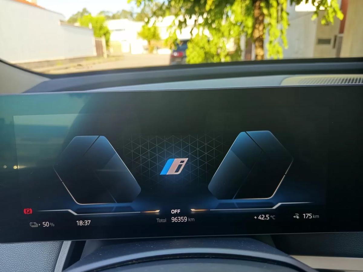 bmw-ix-2022-eletrico-200cc