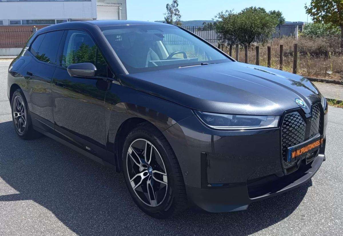 bmw-ix-2022-eletrico-200cc