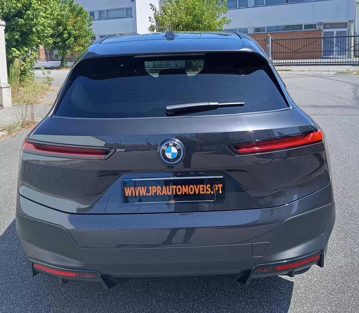 bmw-ix-2022-eletrico-200cc