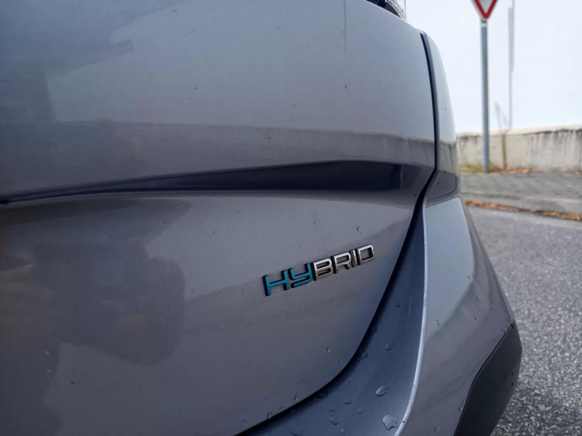 peugeot-308-sw-2023-hibrido-1598cc