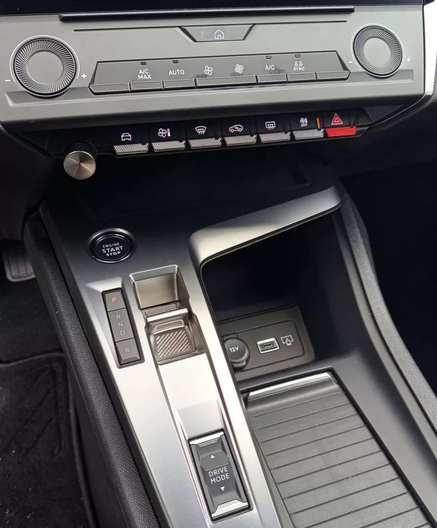 peugeot-308-sw-2023-hibrido-1598cc