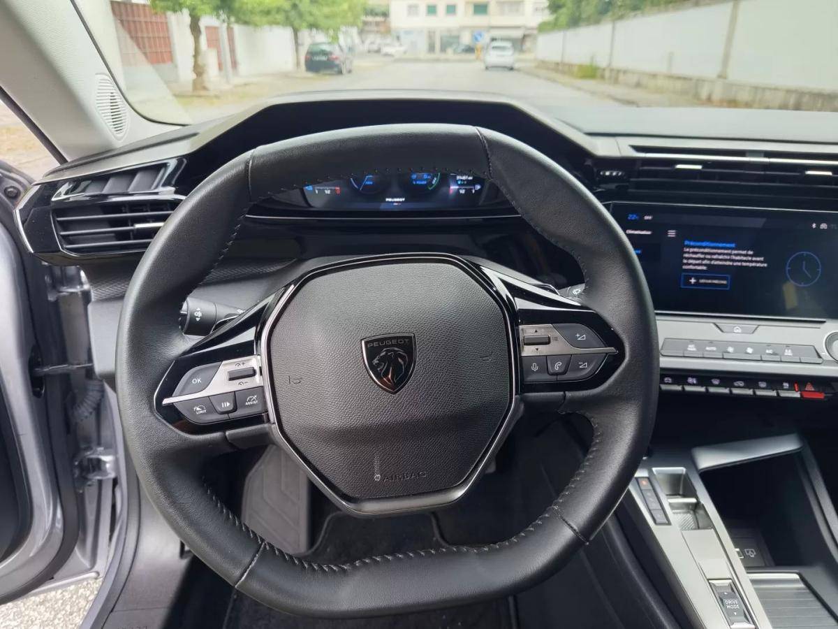 peugeot-308-sw-2023-hibrido-1598cc