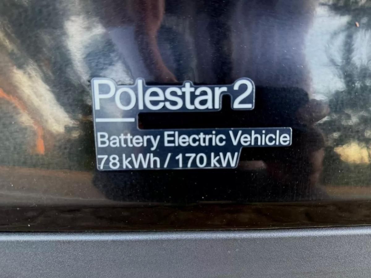 polestar-2-2022-eletrico-200cc