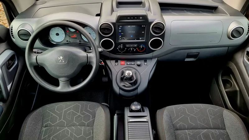 peugeot-partner-2018-diesel-1560cc