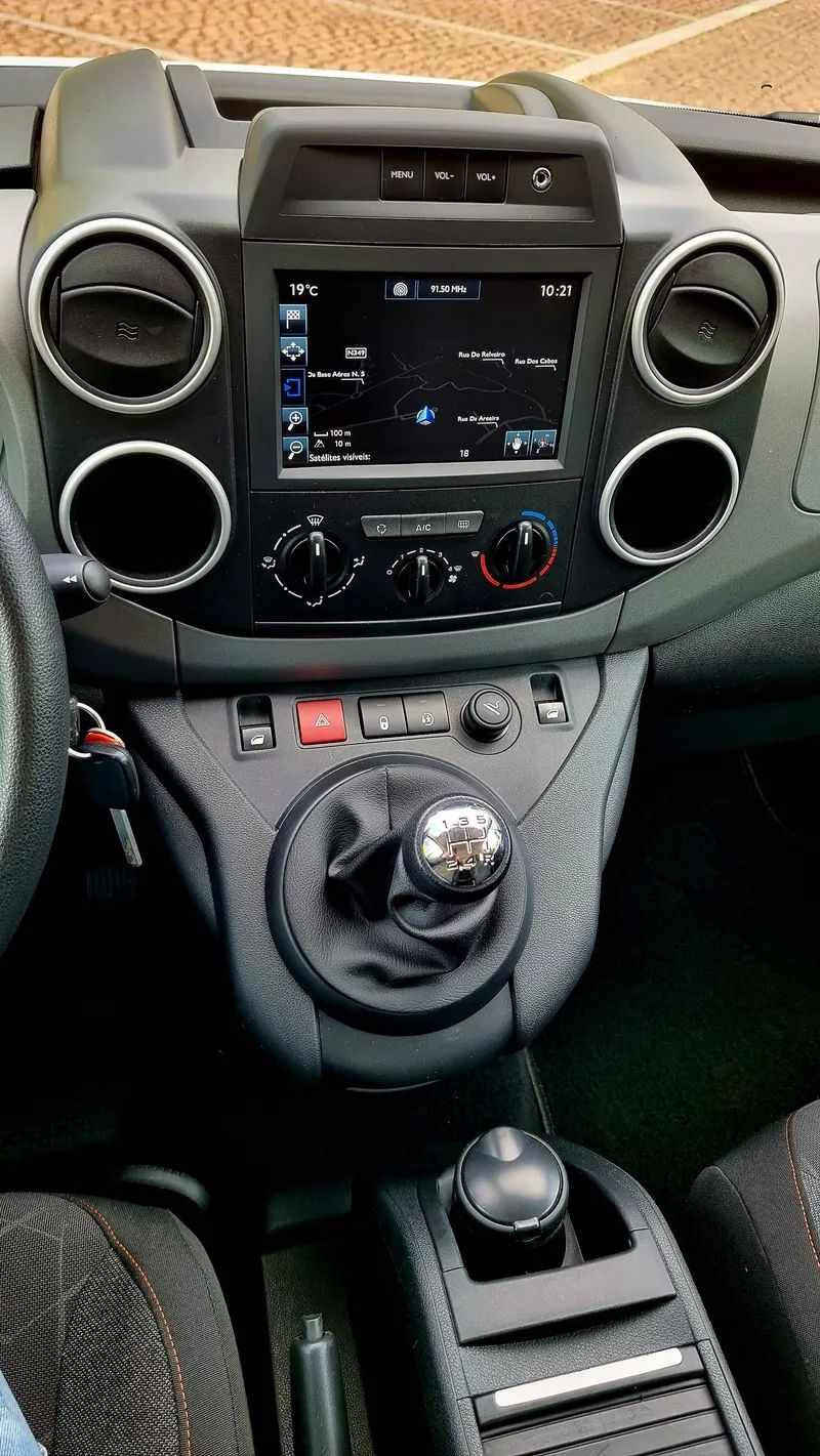 peugeot-partner-2018-diesel-1560cc
