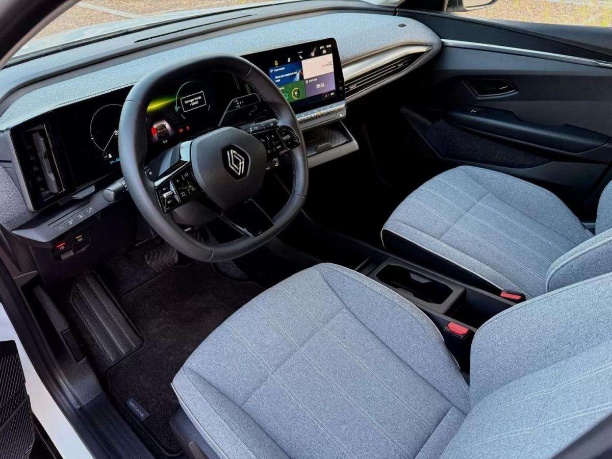 renault-megane-e-tech-2022-eletrico-200cc