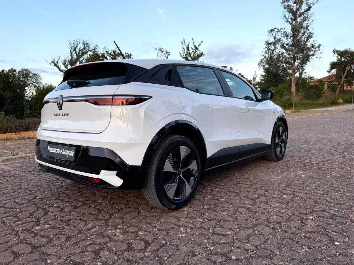 renault-megane-e-tech-2022-eletrico-200cc