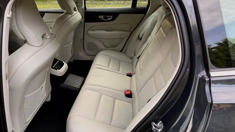 volvo-v60-2020-diesel-1969cc