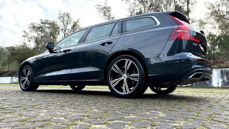 volvo-v60-2020-diesel-1969cc