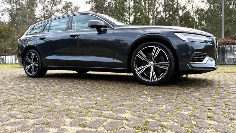 volvo-v60-2020-diesel-1969cc