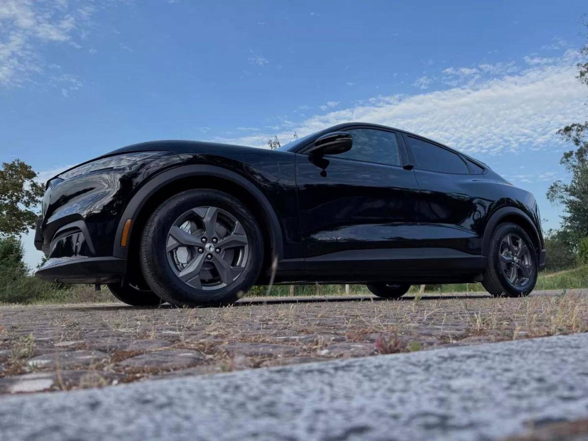 ford-mustang-mach-e-2021-eletrico-0cc