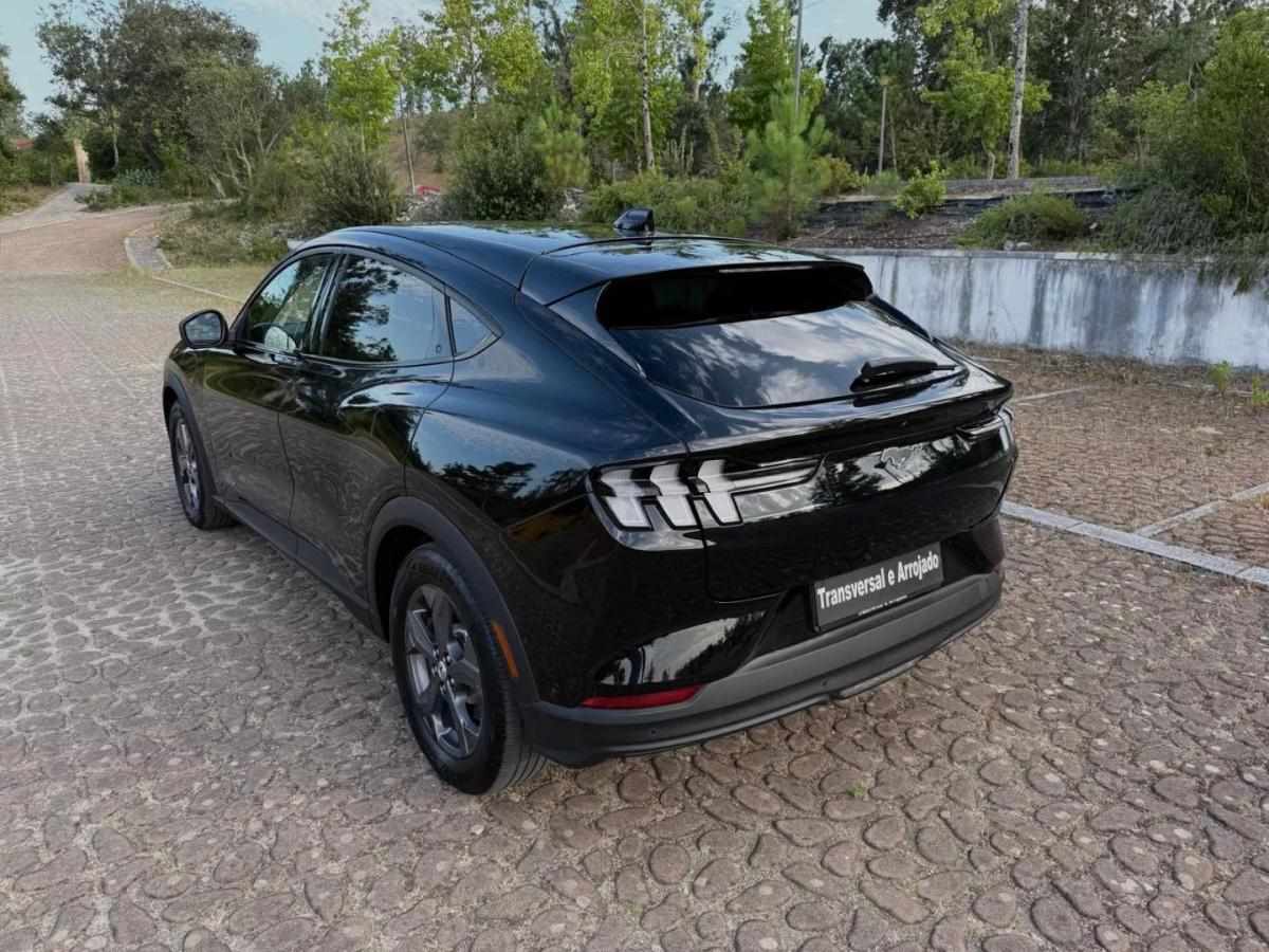 ford-mustang-mach-e-2021-eletrico-0cc