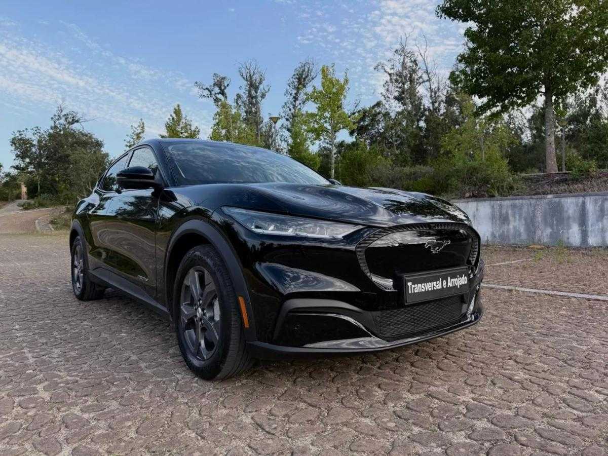 ford-mustang-mach-e-2021-eletrico-0cc