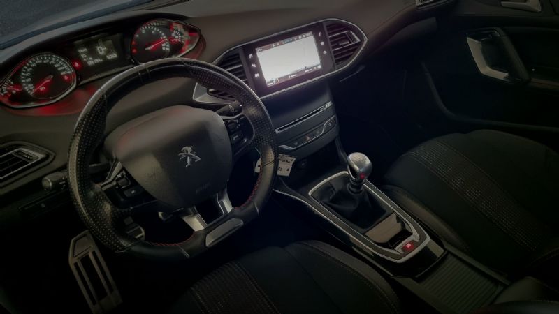 peugeot-308-sw-2018-diesel-1499cc