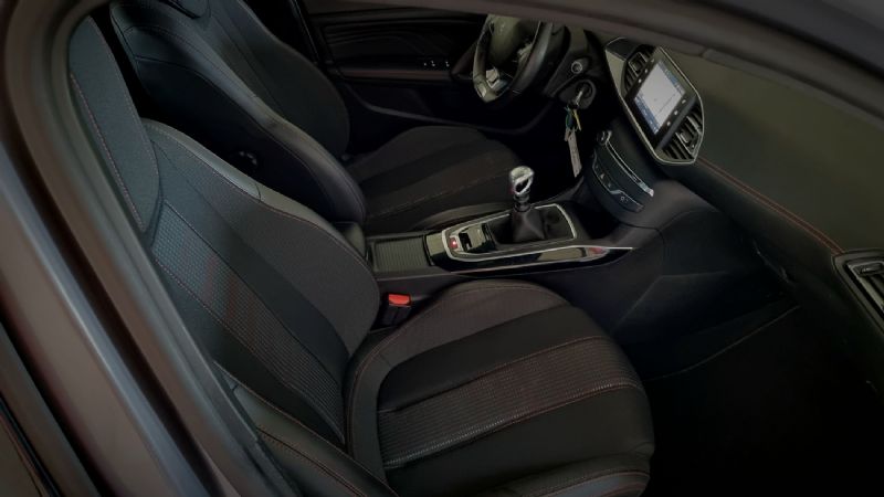 peugeot-308-sw-2018-diesel-1499cc
