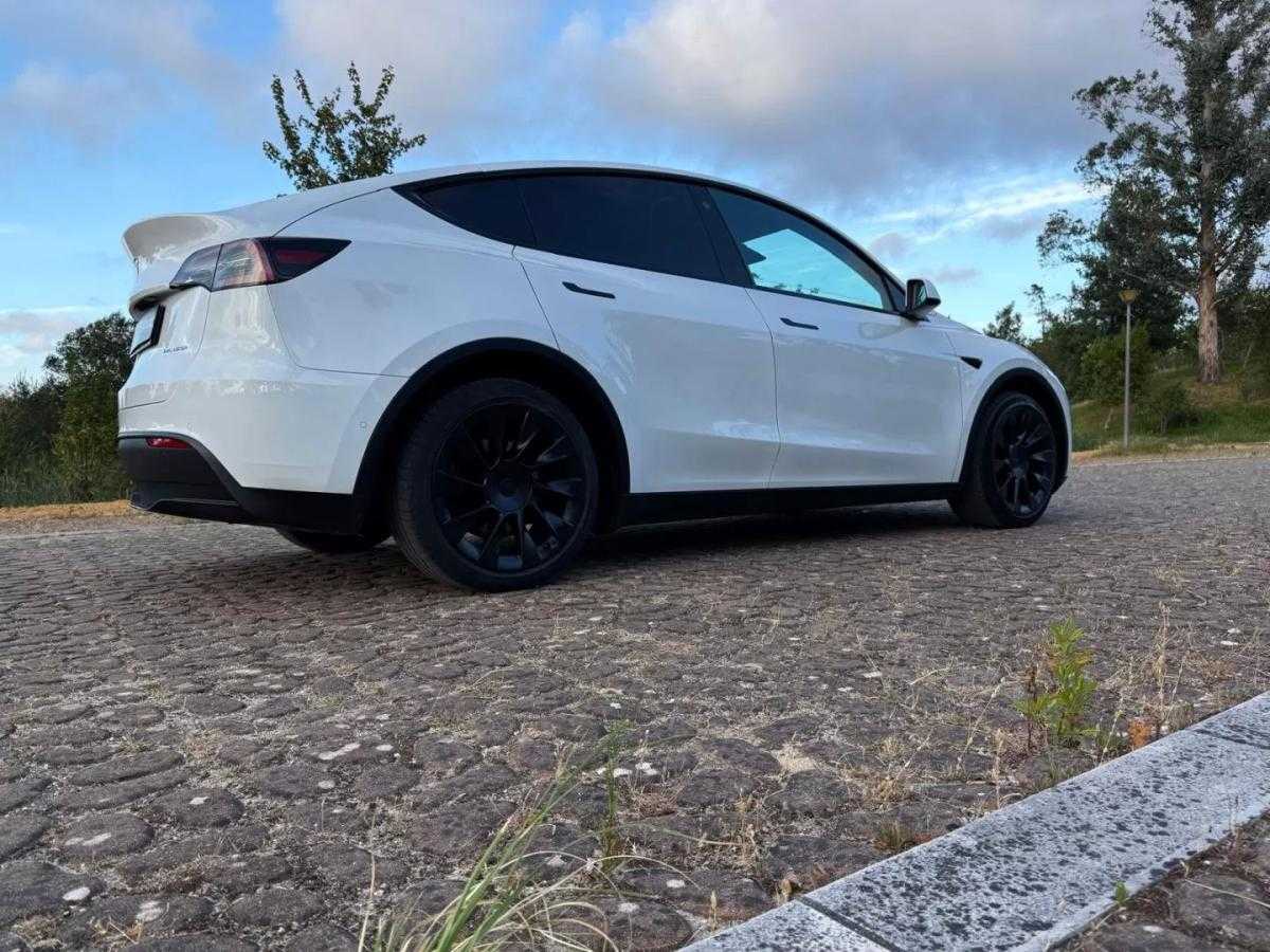 tesla-model-y-2021-eletrico-0cc