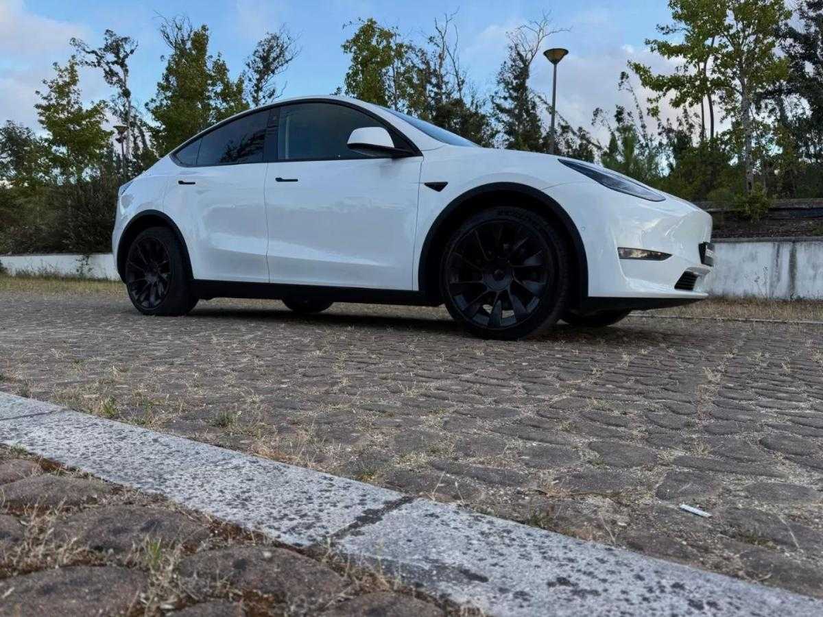 tesla-model-y-2021-eletrico-0cc