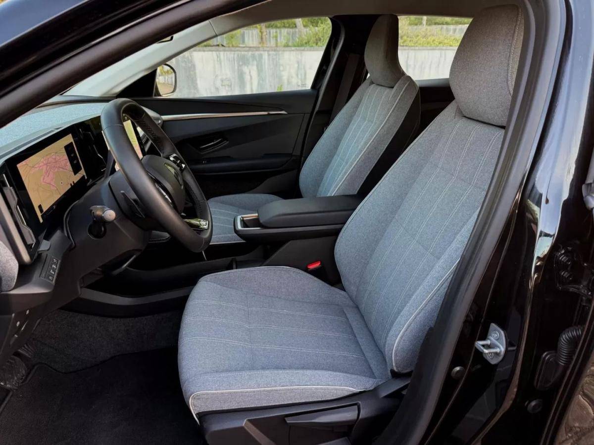 renault-megane-e-tech-2023-eletrico-200cc