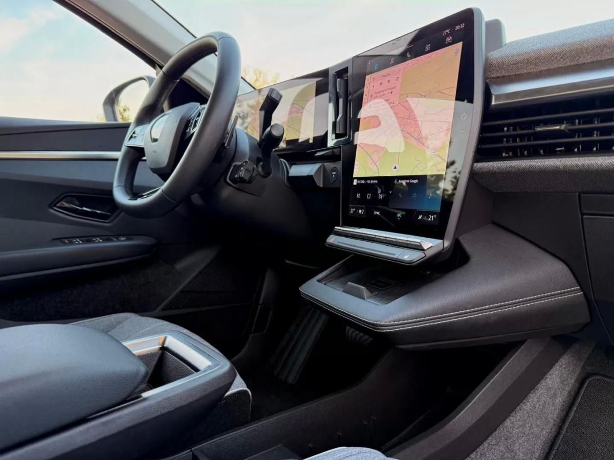 renault-megane-e-tech-2023-eletrico-200cc