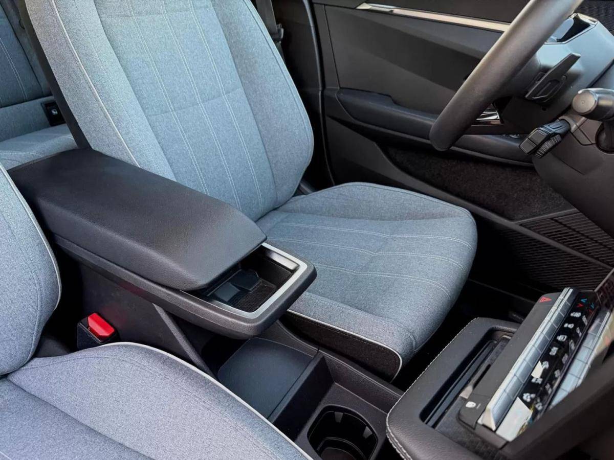 renault-megane-e-tech-2023-eletrico-200cc