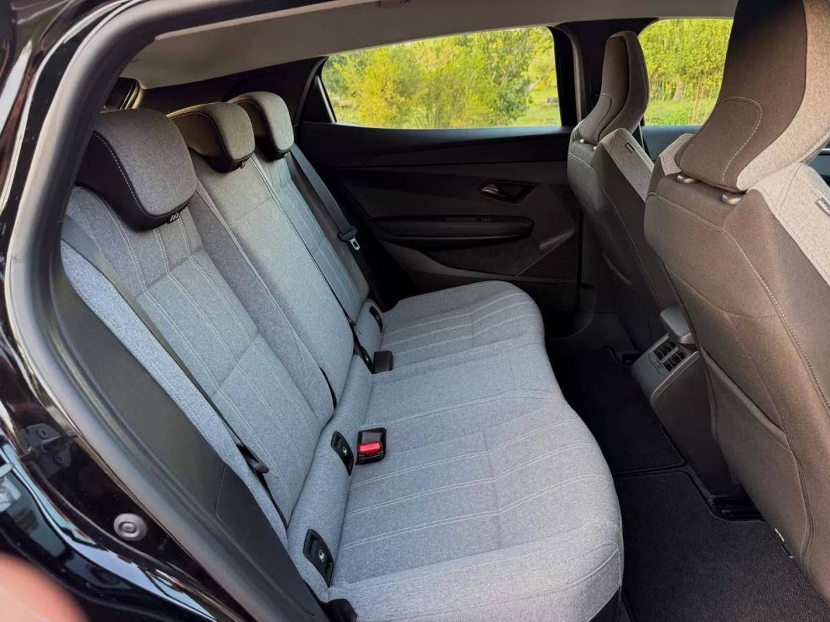 renault-megane-e-tech-2023-eletrico-200cc