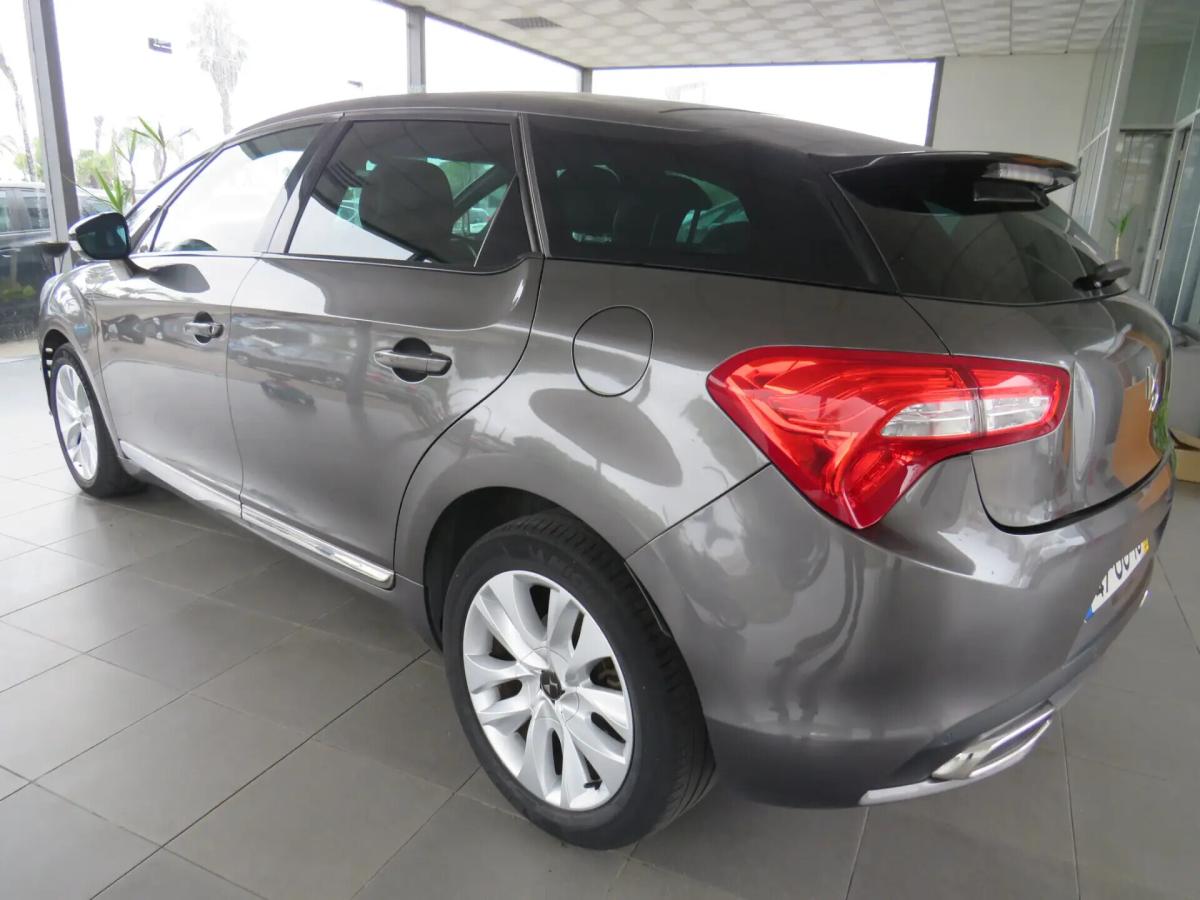 citroen-ds5-2018-diesel-1560cc