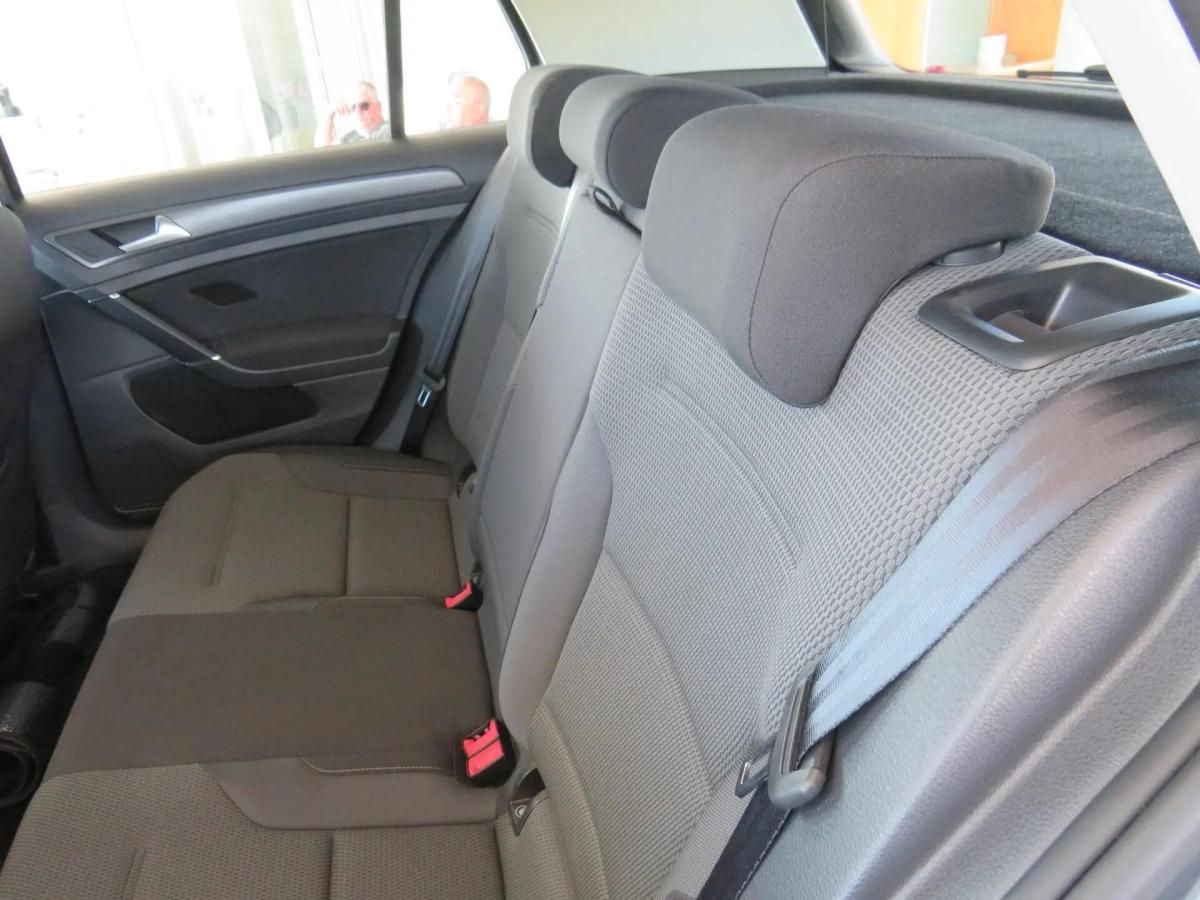volkswagen-golf-2017-diesel-1598cc