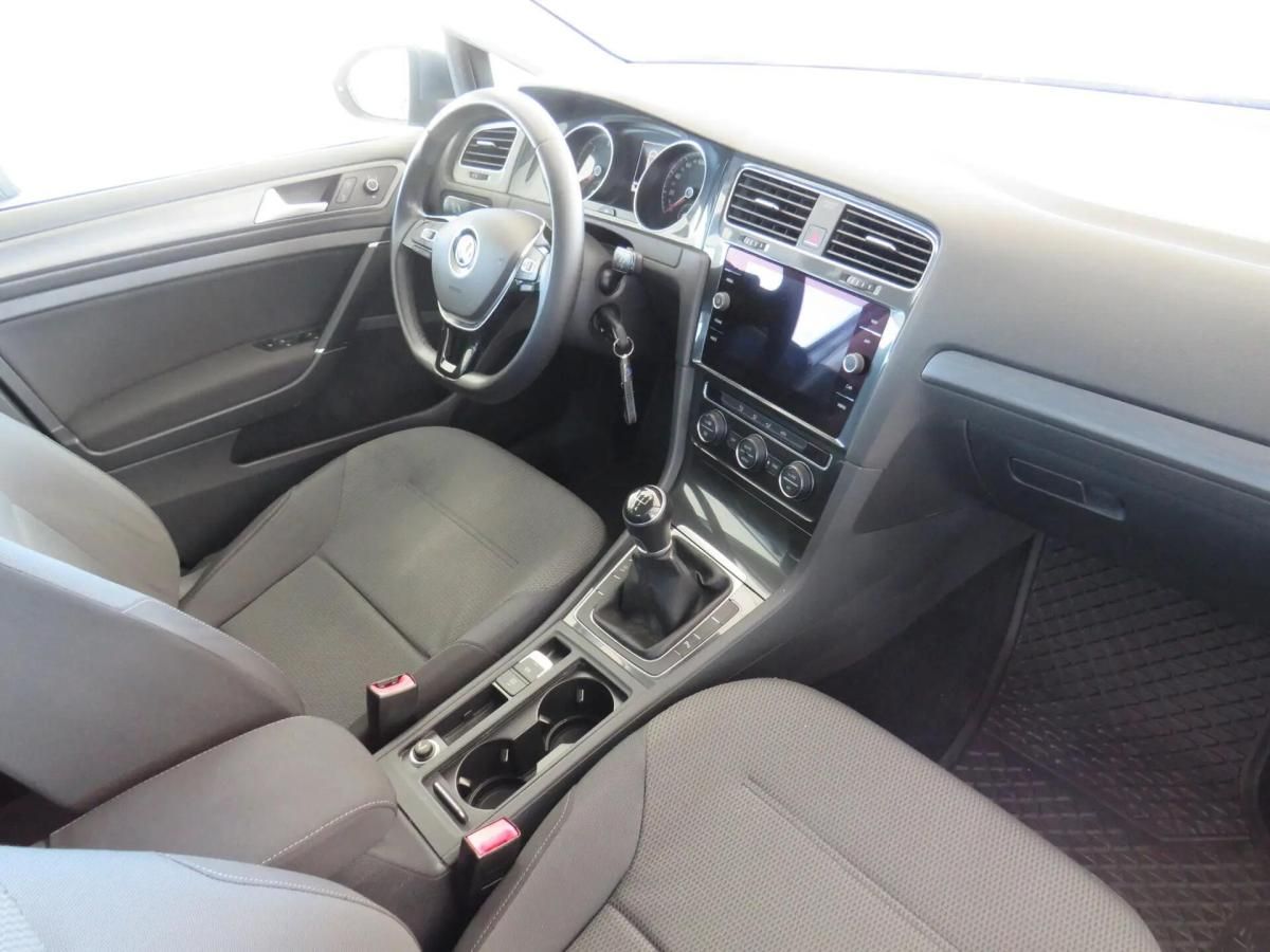 volkswagen-golf-2017-diesel-1598cc