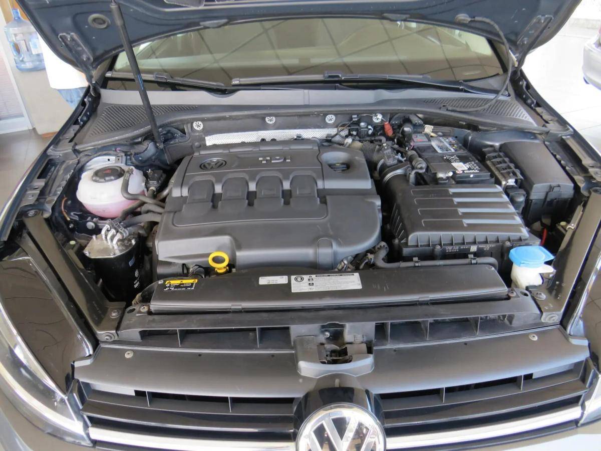 volkswagen-golf-2017-diesel-1598cc