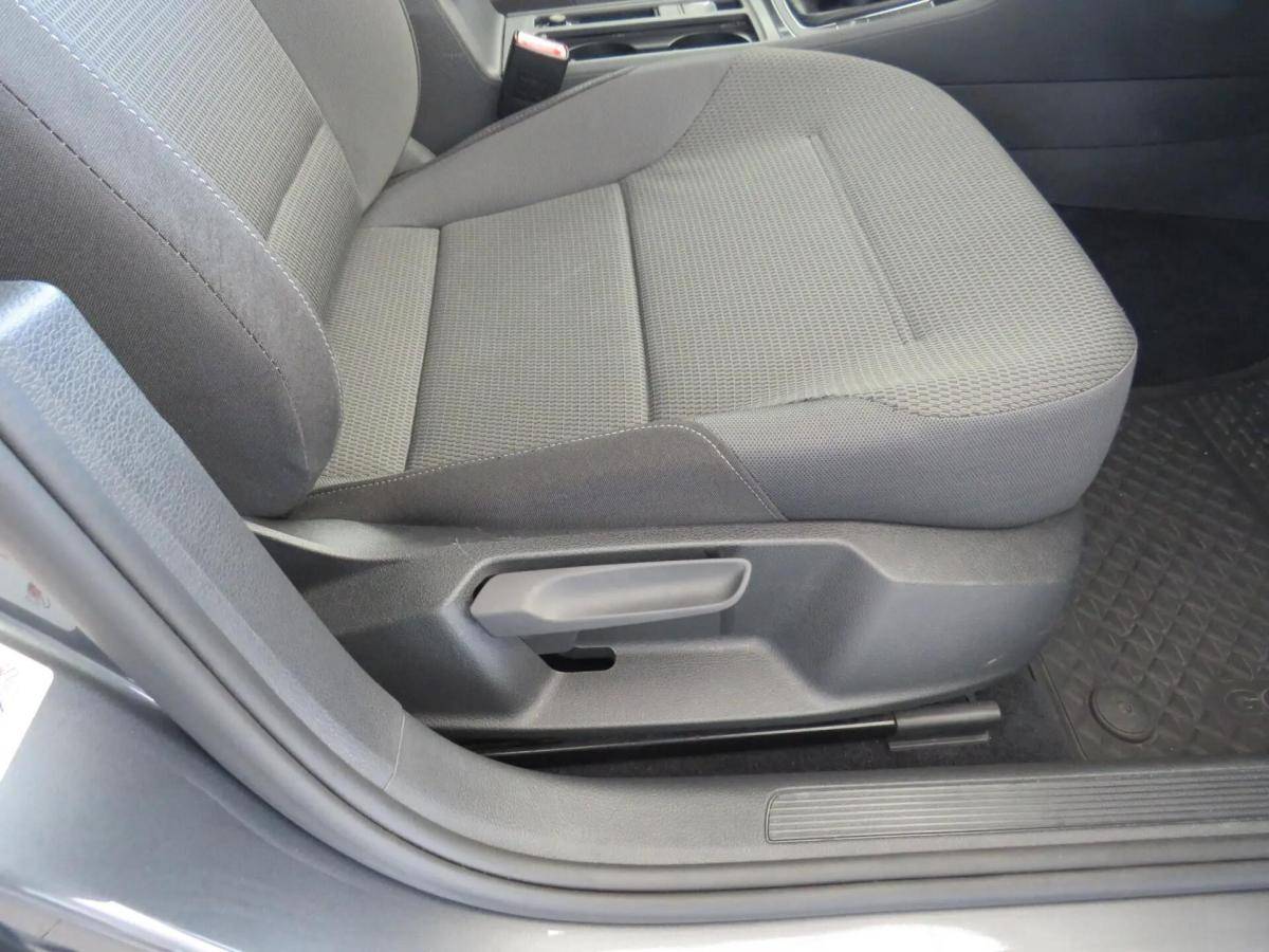 volkswagen-golf-2017-diesel-1598cc