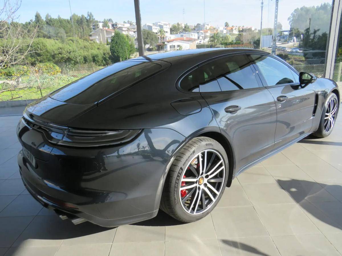 porsche-panamera-2021-hibrido-a-gasolina-2894cc