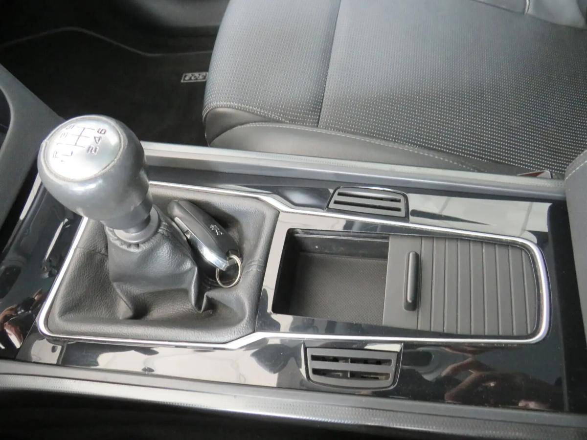 peugeot-508-sw-2014-diesel-1997cc
