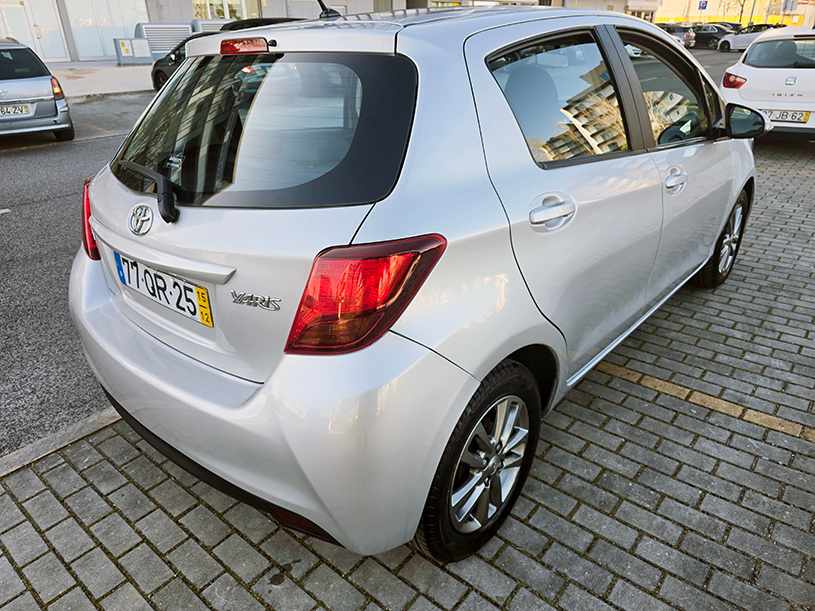 toyota-yaris-1-0-hybrid-2015-gasolina-998cc