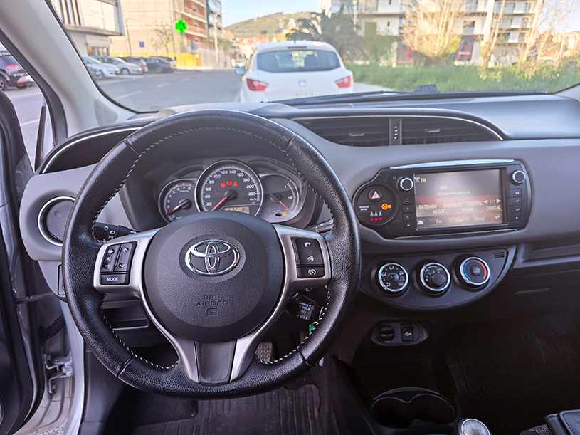 toyota-yaris-1-0-hybrid-2015-gasolina-998cc