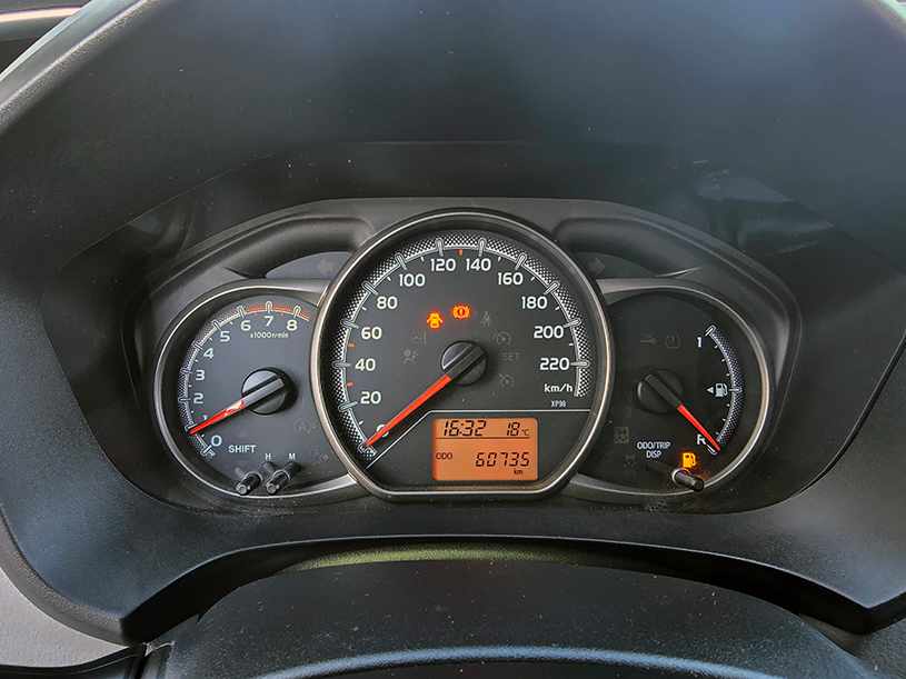 toyota-yaris-1-0-hybrid-2015-gasolina-998cc