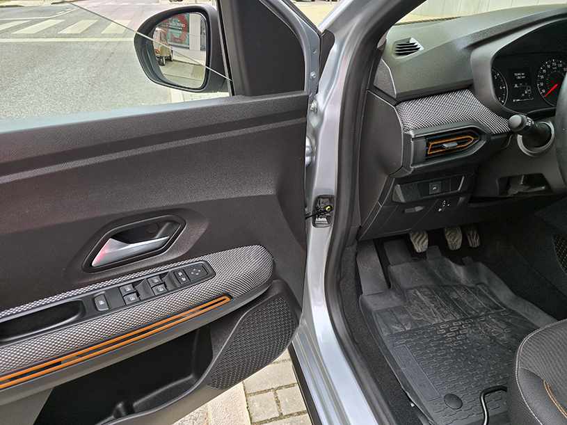 dacia-sandero-1-0-tce-eco-g-2022-gasolina-999cc