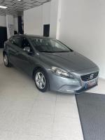 volvo-v40-2016-diesel-1560cc
