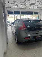 volvo-v40-2016-diesel-1560cc