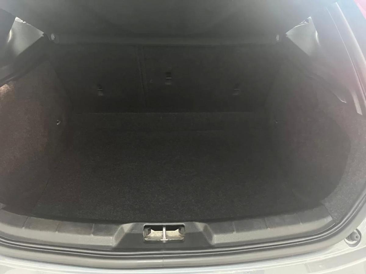 volvo-v40-2016-diesel-1560cc