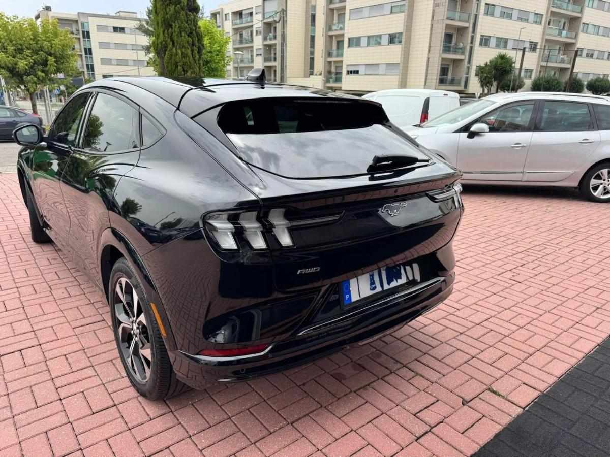ford-mustang-mach-e-2021-eletrico-0cc