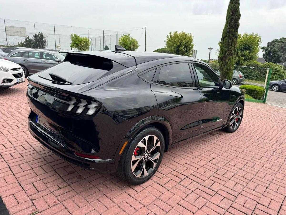 ford-mustang-mach-e-2021-eletrico-0cc