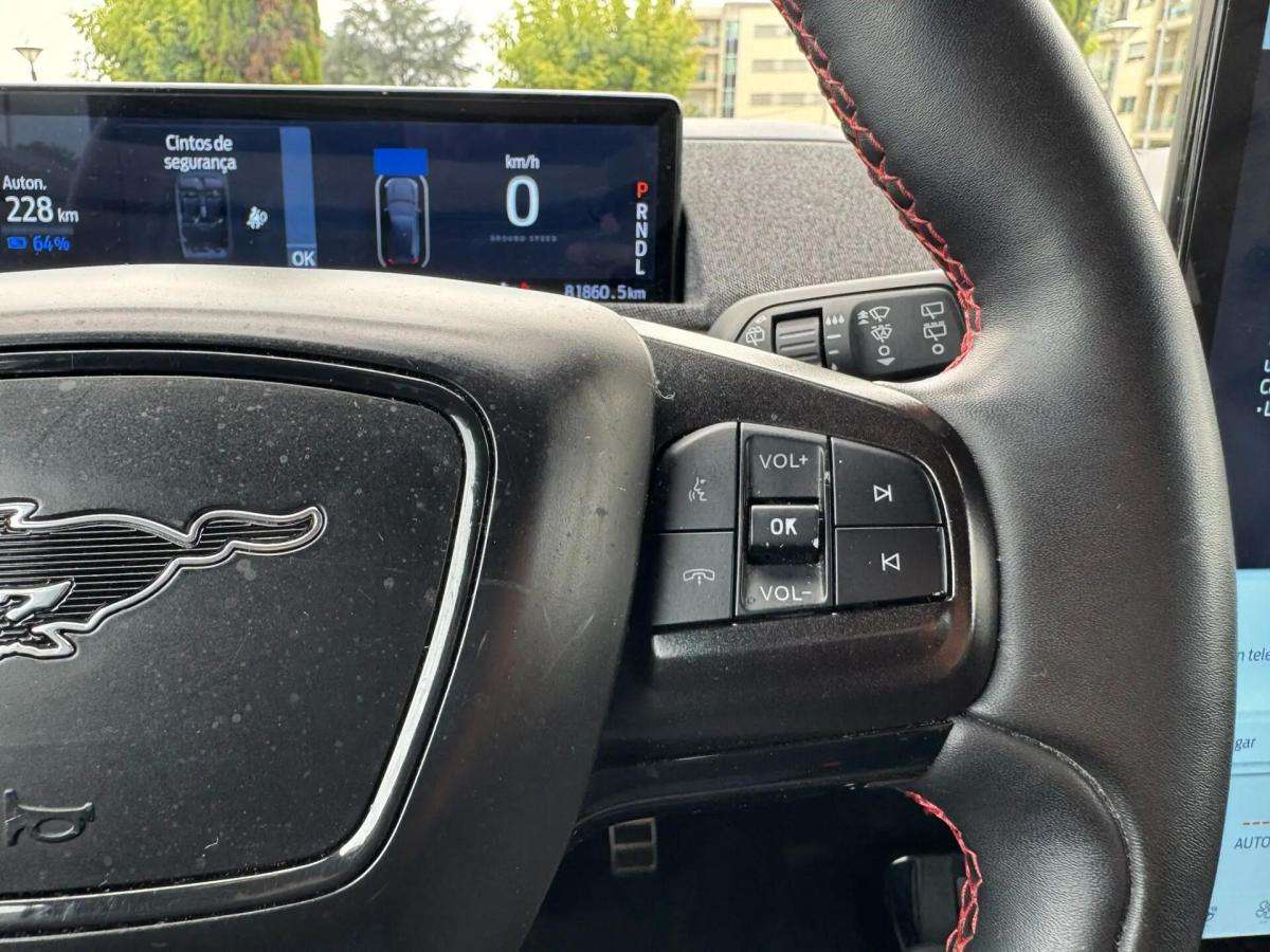 ford-mustang-mach-e-2021-eletrico-0cc
