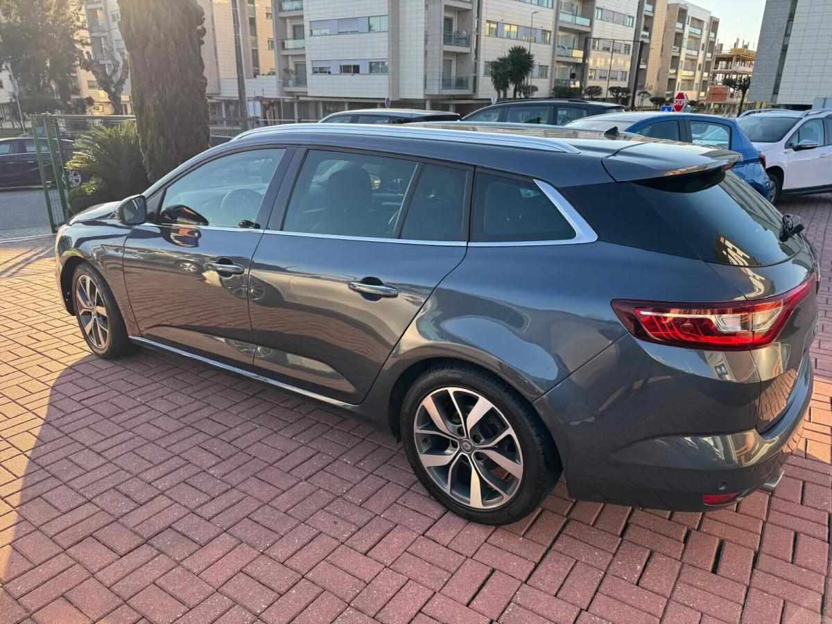 renault-megane-sport-tourer-2017-gasolina-1197cc