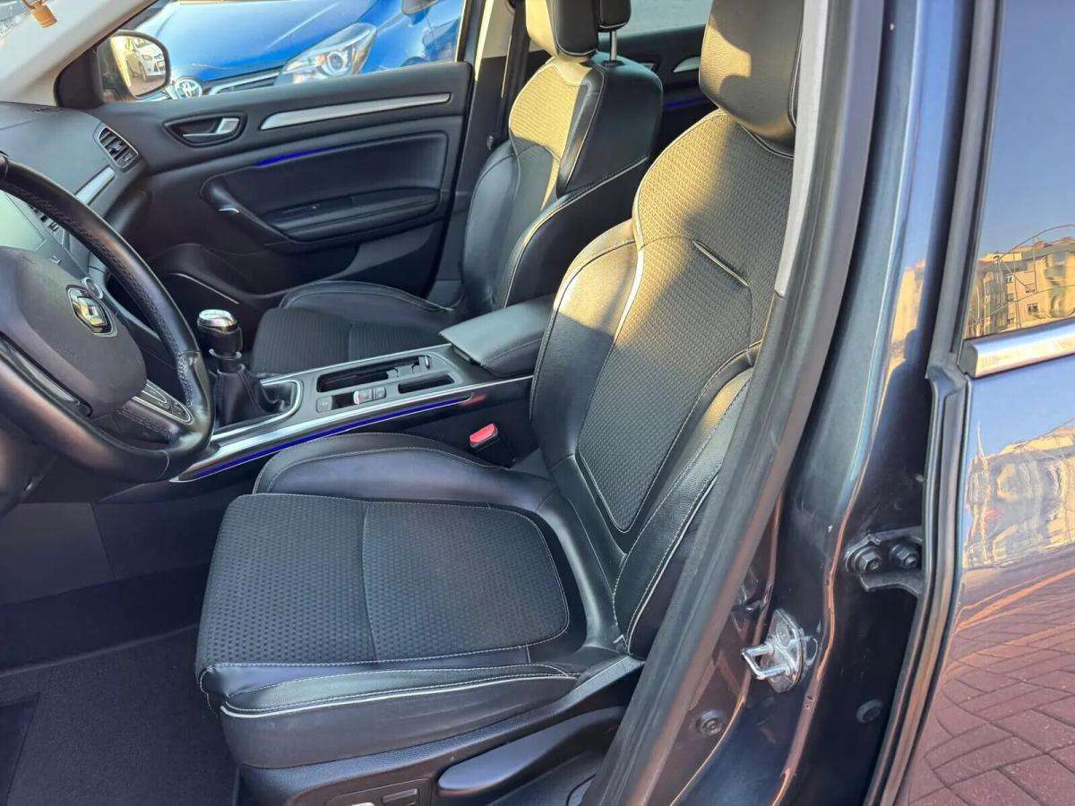 renault-megane-sport-tourer-2017-gasolina-1197cc