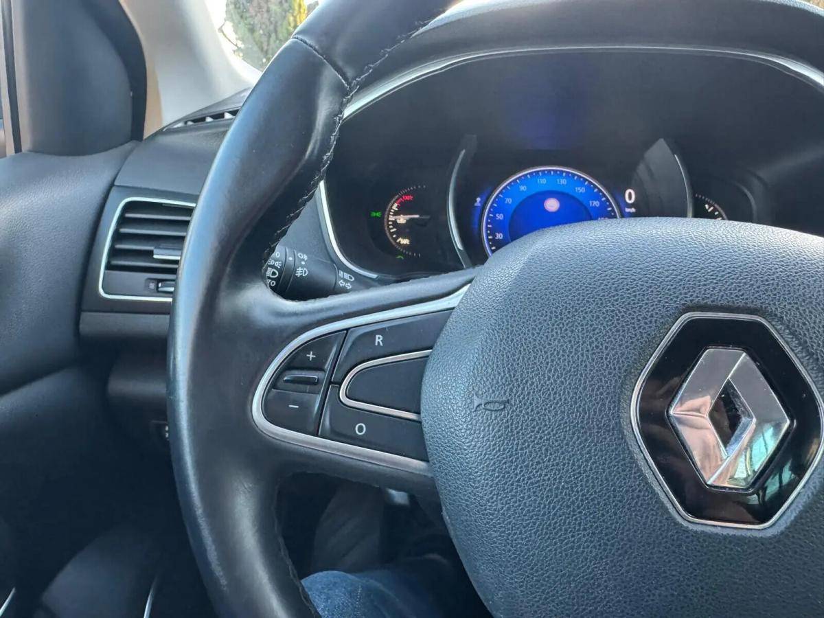 renault-megane-sport-tourer-2017-gasolina-1197cc