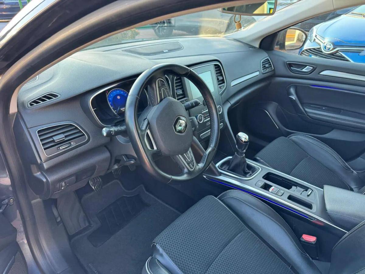 renault-megane-sport-tourer-2017-gasolina-1197cc