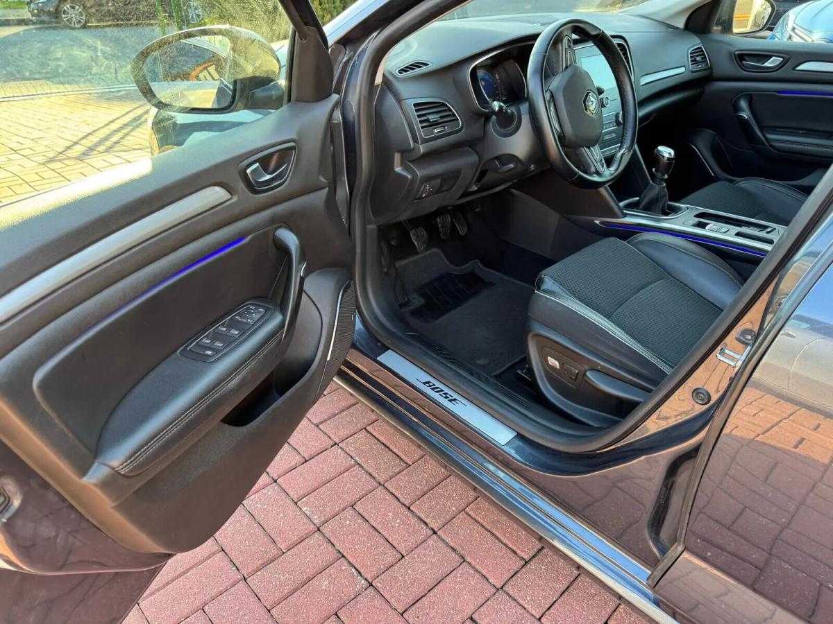 renault-megane-sport-tourer-2017-gasolina-1197cc